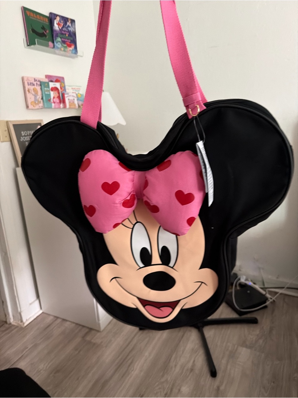 Minnie Mouse character head shoulder bag
